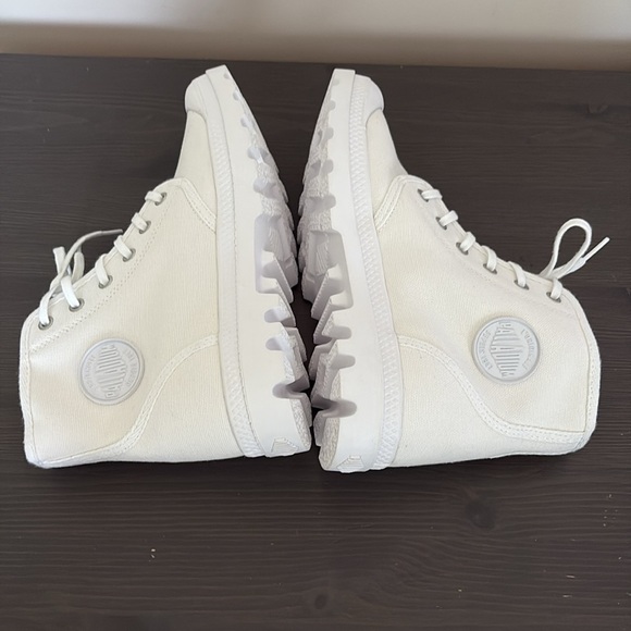 Palladium Pampa Hi Originale High Top Boot White  Mens 7.5 Women’s 9 - Picture 8 of 15